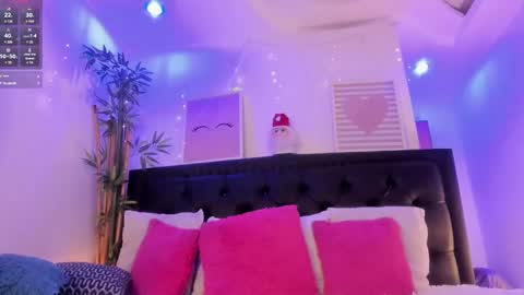 Jennifer  online show from 12/09/24, 04:47