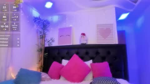 Jennifer  online show from 12/18/24, 08:36