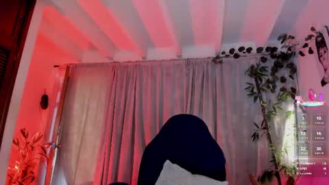 Jennifer  online show from 07/22/26, 09:17