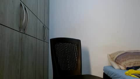 Snapshot of lonelydick2002 chatting on 11/26/25, 05:19 lonelydick2002 online show from 11/26/25, 05:19