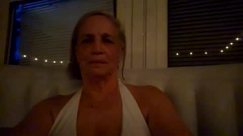 Snapshot of lonelylana1955 chatting on 10/14/25, 11:49 lonelylana1955 online show from 10/14/25, 11:49