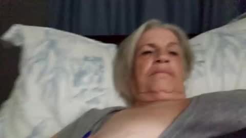 Snapshot of lonelylana1955 chatting on 10/25/25, 08:22 lonelylana1955 online show from 10/25/25, 08:22