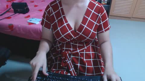 TOPwithEXTRABiG online show from 10/17/25, 01:57