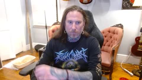 Snapshot of longhair021 chatting on 11/24/25, 12:54 longhair online show from 11/24/25, 12:54