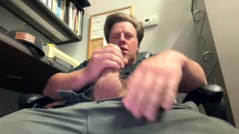 Snapshot of longjohnsilverskin chatting on 05/19/26, 10:10 longjohnsilverskin online show from 05/19/26, 10:10