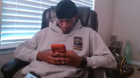 LongKnoxSteel online show from 11/17/25, 08:25