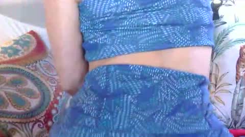 Snapshot of longlegstammy chatting on 09/20/25, 05:58 Cutenurse91 online show from 09/20/25, 05:58