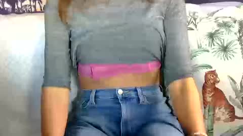 Snapshot of longlegstammy chatting on 10/19/25, 08:09 Cutenurse91 online show from 10/19/25, 08:09