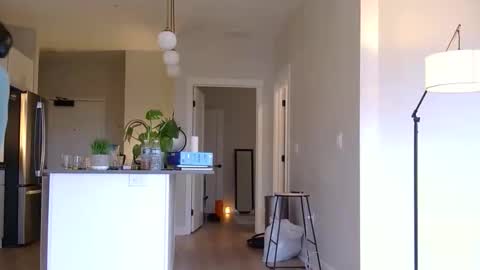 Snapshot of longlegstammy chatting on 11/01/25, 04:42 Cutenurse91 online show from 11/01/25, 04:42