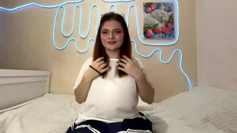 Snapshot of lonisakoda chatting on 06/08/26, 01:55 Luisa online show from 06/08/26, 01:55