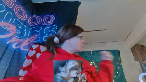 Snapshot of lononcashmere69 chatting on 12/28/24, 08:25 Londoncashmere69 online show from 12/28/24, 08:25