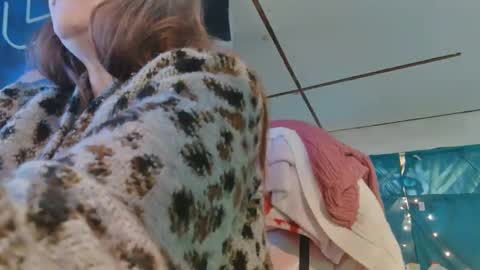 Snapshot of lononcashmere69 chatting on 01/31/25, 04:27 Londoncashmere69 online show from 01/31/25, 04:27