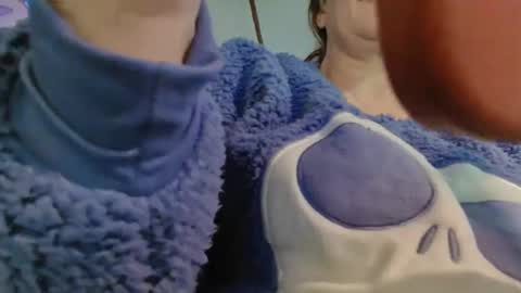 Snapshot of lononcashmere69 chatting on 02/17/25, 02:04 Londoncashmere69 online show from 02/17/25, 02:04