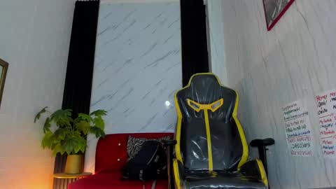 LooganX online show from 03/04/25, 07:11