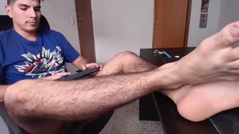 looki 16 online show from 10/26/25, 08:59