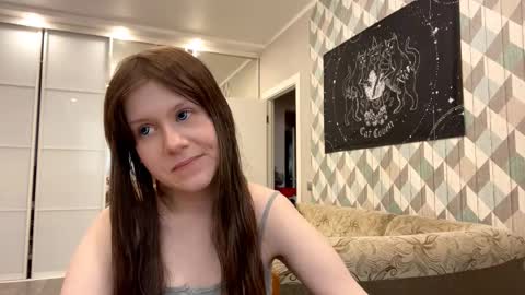 Snapshot of looking_me chatting on 09/26/25, 12:42 EVA online show from 09/26/25, 12:42