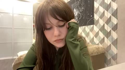 Snapshot of looking_me chatting on 10/09/25, 05:05 EVA online show from 10/09/25, 05:05