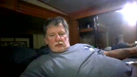 lookingagain181 online show from 10/29/25, 12:18