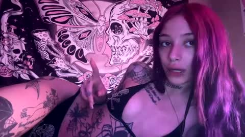 lookingforlona online show from 09/15/25, 03:01