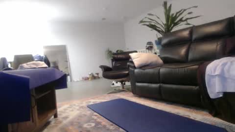 Sasha B. online show from 10/25/25, 02:19