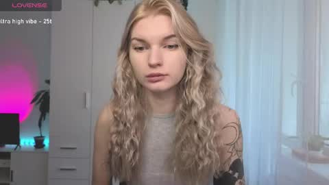 Luna online show from 05/18/26, 12:55