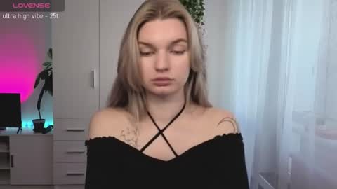 Luna online show from 07/26/26, 04:20