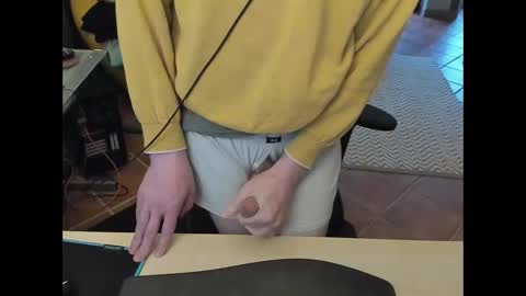 Snapshot of loomie chatting on 02/13/25, 07:45 loomie online show from 02/13/25, 07:45