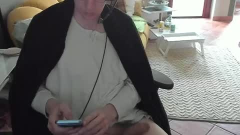 loomie online show from 05/30/26, 09:17