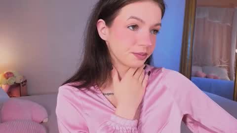 Snapshot of loonacom chatting on 09/10/25, 08:53 Luna online show from 09/10/25, 08:53