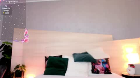  Annie online show from 07/14/26, 04:06