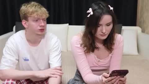 Jean and Isa right couple Mark and Eva left couple online show from 11/16/25, 10:43