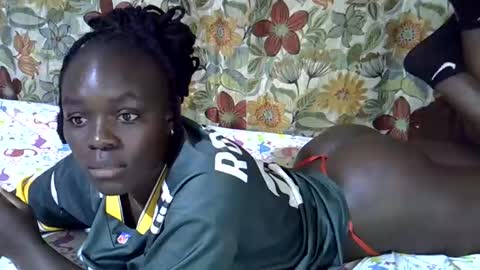 lora_amor online show from 05/29/26, 11:52