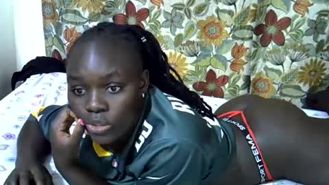 lora_amor online show from 07/19/26, 01:15