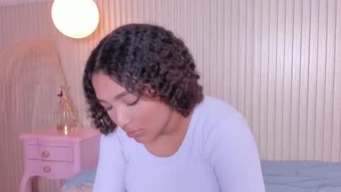 Snapshot of loraine_rios chatting on 01/13/26, 04:18 Loraine Rios online show from 01/13/26, 04:18