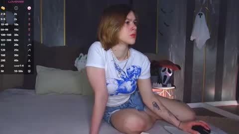 Lora online show from 11/02/25, 04:31