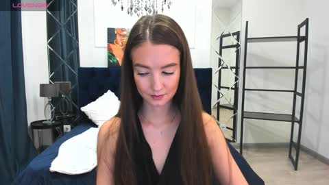 Snapshot of lorasunny chatting on 11/19/25, 07:41 Ur sensual Lora online show from 11/19/25, 07:41