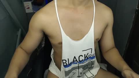 Snapshot of lord_of_cum69 chatting on 01/31/25, 05:19 Macky online show from 01/31/25, 05:19