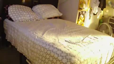 Snapshot of lordcoldfinger chatting on 12/04/25, 02:54 lordcoldfinger online show from 12/04/25, 02:54