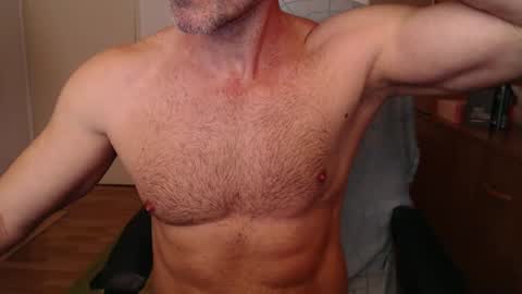 Snapshot of lordofyourdesires chatting on 01/09/25, 06:38  A online show from 01/09/25, 06:38