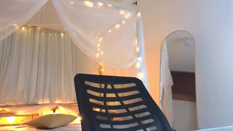 loreanis online show from 10/06/25, 11:13