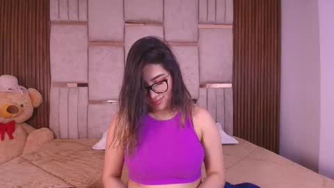  Lorein  online show from 12/02/25, 09:10