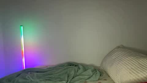 lorem_adams online show from 06/03/26, 12:57