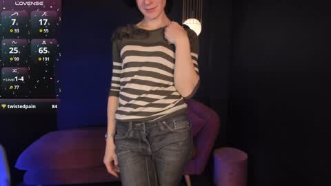 Snapshot of loren_daze chatting on 12/03/24, 01:54 Loren online show from 12/03/24, 01:54