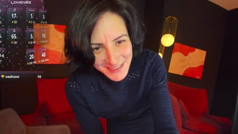 Snapshot of loren_daze chatting on 12/13/24, 02:16 Loren online show from 12/13/24, 02:16