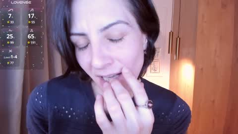 Snapshot of loren_daze chatting on 12/14/24, 01:59 Loren online show from 12/14/24, 01:59