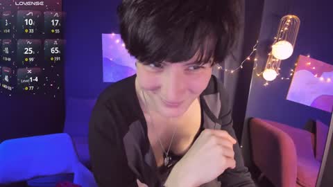 Snapshot of loren_daze chatting on 01/10/25, 02:02 Loren online show from 01/10/25, 02:02