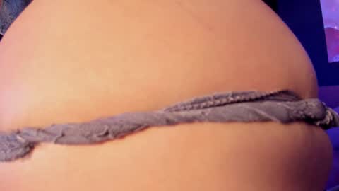 Snapshot of loren_daze chatting on 01/16/25, 08:03 Loren online show from 01/16/25, 08:03