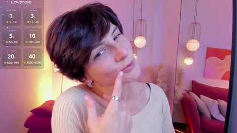 Snapshot of loren_daze chatting on 10/07/25, 02:25 Loren online show from 10/07/25, 02:25