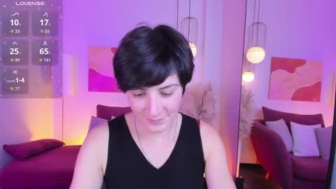 Snapshot of loren_daze chatting on 10/24/25, 02:35 Loren online show from 10/24/25, 02:35