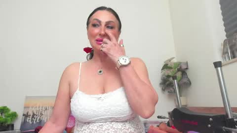 Snapshot of lorena422 chatting on 05/21/26, 07:32 Hi Im Lorena an independent model Im waiting for you for any craziness you dream of... online show from 05/21/26, 07:32